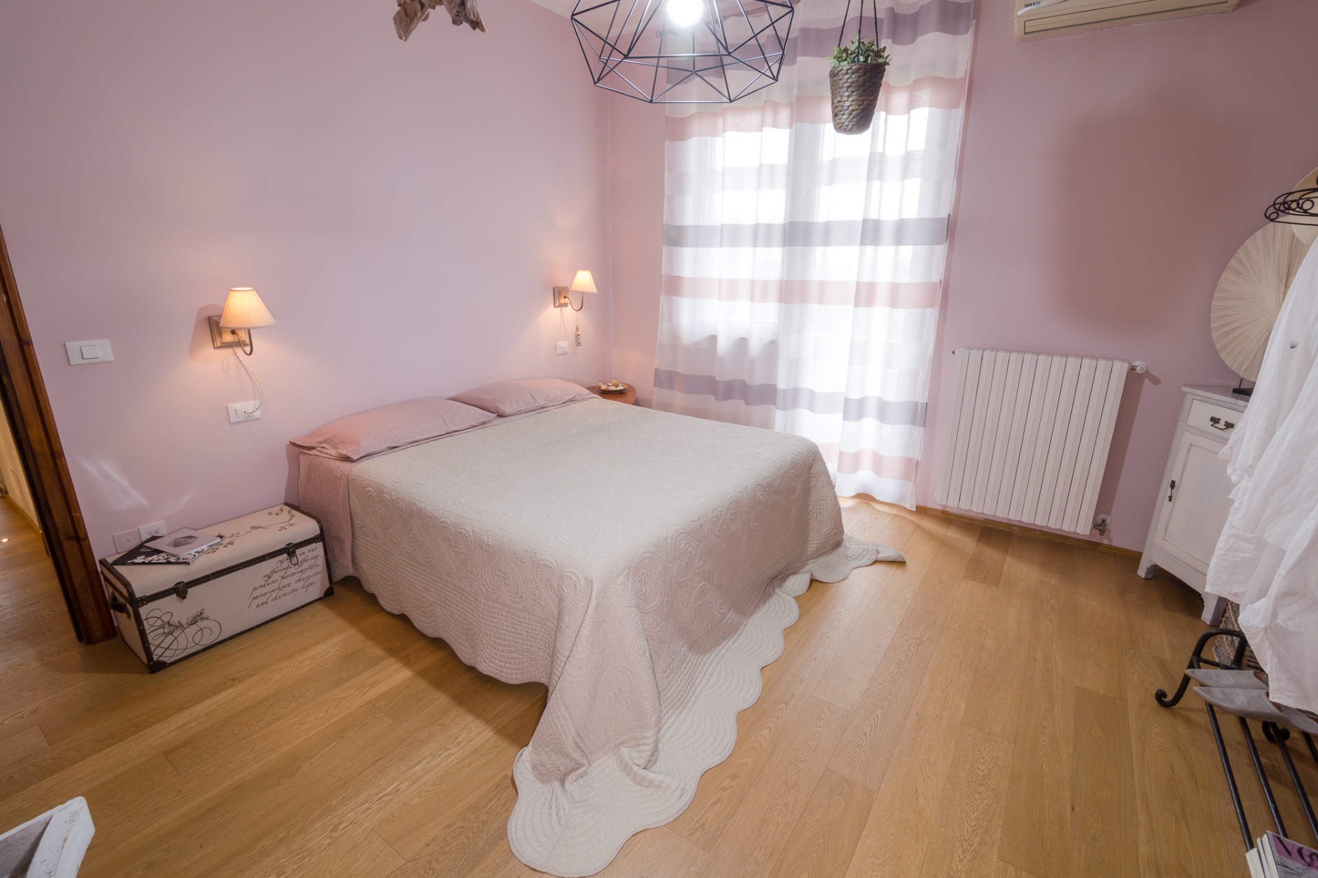 Maison Mi.Rì. Termoli — camera matrimoniale con letto king size