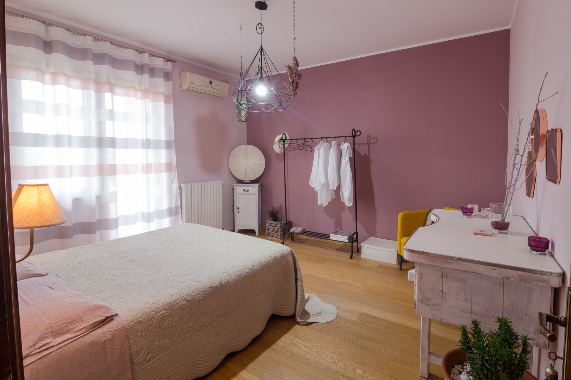 Maison Mi.Rì. Termoli — camera da letto con area relax